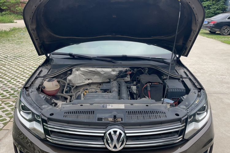 Used Volkswagen Tiguan 2016 280TSI Automatic Two-Wheel-Drive Silk Road Style Edition Engine Bay