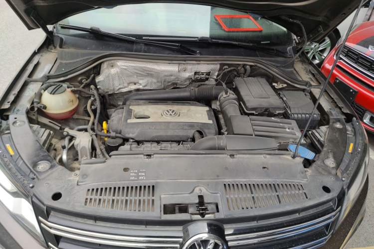 Used Volkswagen Tiguan 2016 300TSI Automatic Two-Wheel Drive Luxury Edition Engine Bay