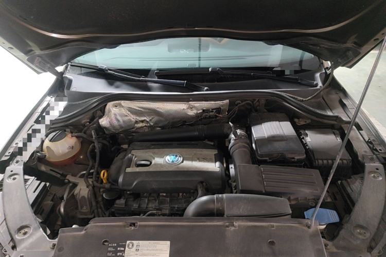 Used Volkswagen Tiguan 2016 300TSI Automatic All-Wheel Drive Luxury Edition Engine Bay
