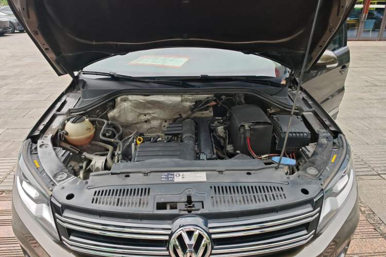 Used Volkswagen Tiguan 2016 280TSI Automatic Two-Wheel-Drive Silk Road Style Edition Engine Bay