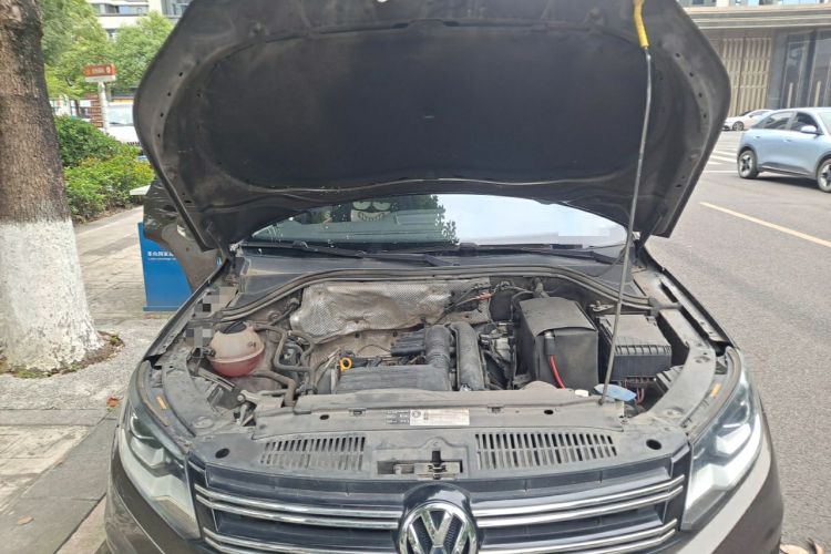Used Volkswagen Tiguan 2016 280TSI Automatic Two-Wheel-Drive Silk Road Style Edition Engine Bay