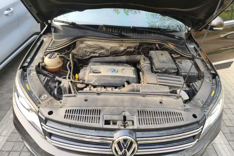 Used Volkswagen Tiguan 2016 300TSI Automatic Two-Wheel Drive Luxury Edition Engine Bay