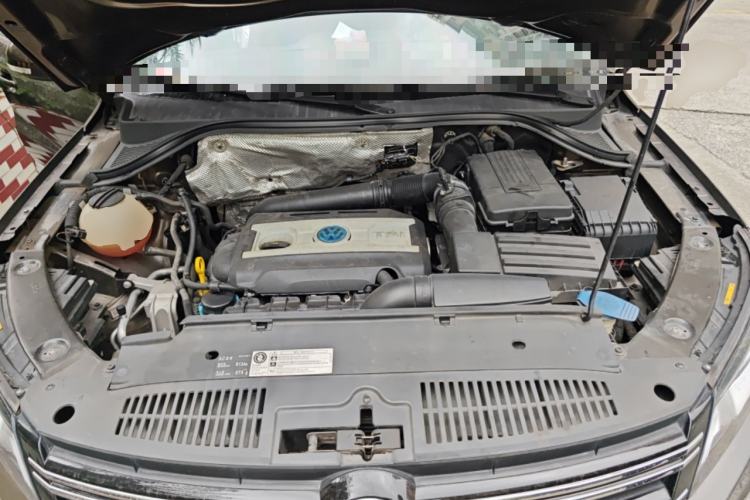 Used Volkswagen Tiguan 2016 300TSI Automatic Two-Wheel Drive Luxury Edition Engine Bay