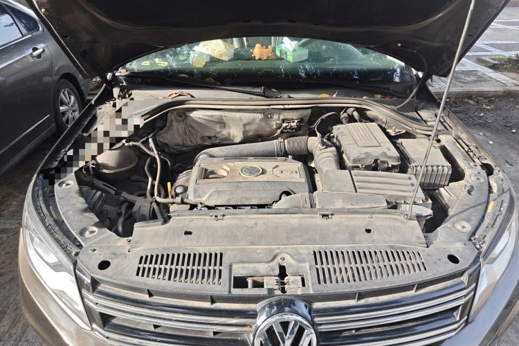 Used Volkswagen Tiguan 2016 300TSI Automatic All-Wheel Drive Fashion Vision Edition Engine Bay