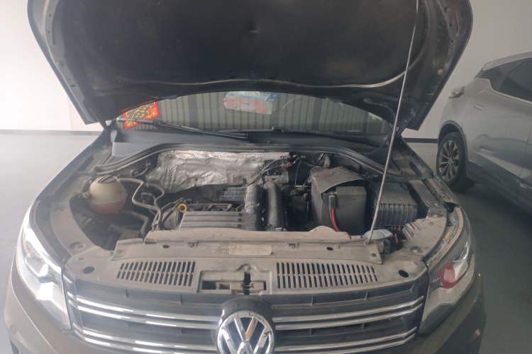 Used Volkswagen Tiguan 2016 280TSI Automatic Two-Wheel-Drive Silk Road Style Edition Engine Bay