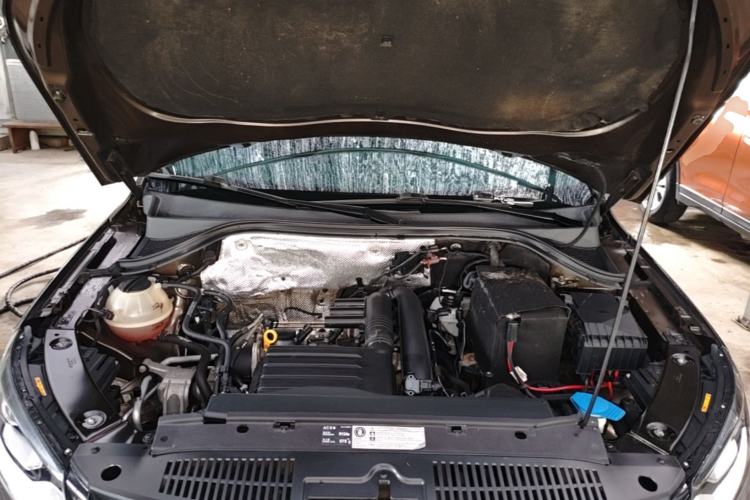 Used Volkswagen Tiguan 2016 280TSI Automatic Two-Wheel-Drive Silk Road Style Edition Engine Bay