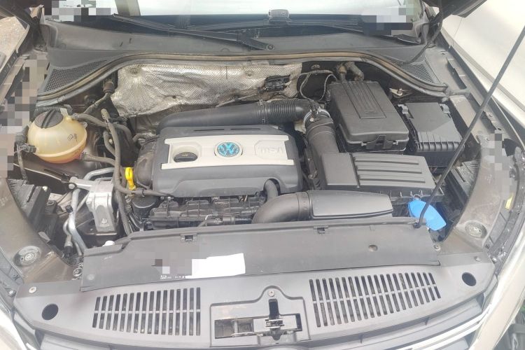 Used Volkswagen Tiguan 2016 300TSI Automatic All-Wheel Drive Luxury Edition Engine Bay
