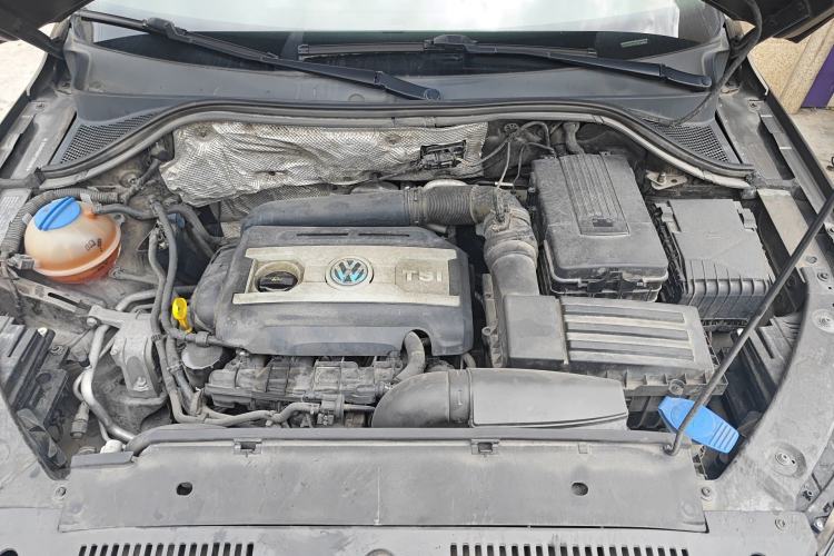 Used Volkswagen Tiguan 2016 300TSI Automatic All-Wheel Drive Luxury Edition Engine Bay