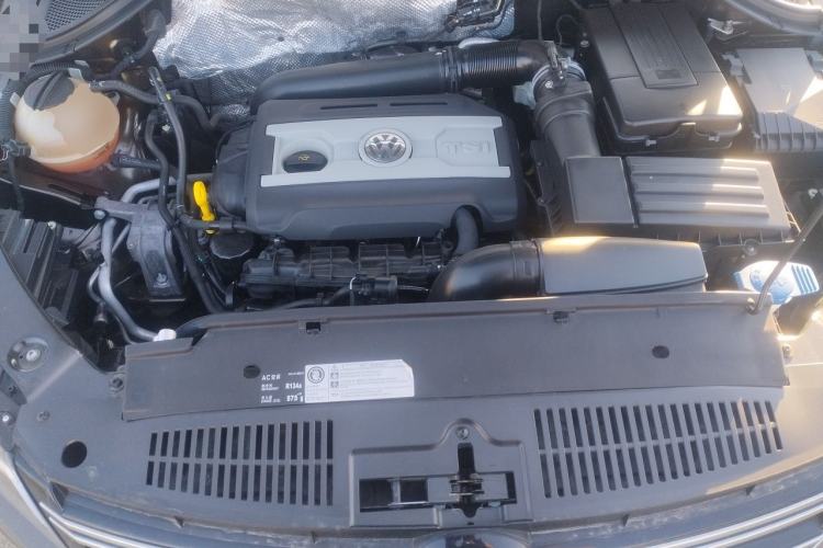 Used Volkswagen Tiguan 2016 300TSI Automatic All-Wheel Drive Fashion Vision Edition Engine Bay