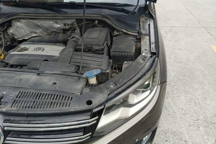 Used Volkswagen Tiguan 2016 330TSI Automatic All-Wheel-Drive Flagship Edition Engine Bay Left