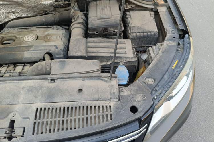 Used Volkswagen Tiguan 2016 300TSI Automatic Two-Wheel Drive Comfort Edition Engine Bay Left
