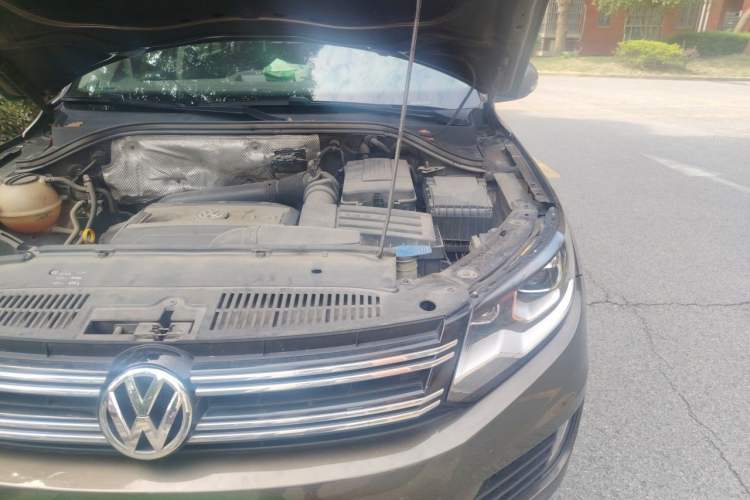 Used Volkswagen Tiguan 2016 300TSI Automatic All-Wheel Drive Fashion Vision Edition Engine Bay Left