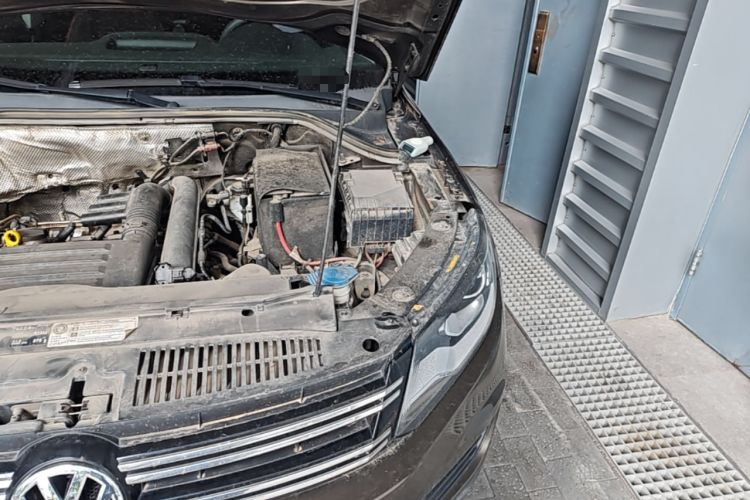Used Volkswagen Tiguan 2016 280TSI Automatic Two-Wheel-Drive Silk Road Style Edition Engine Bay Left