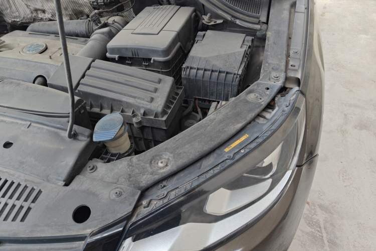 Used Volkswagen Tiguan 2016 300TSI Automatic Two-Wheel Drive Comfort Edition Engine Bay Left