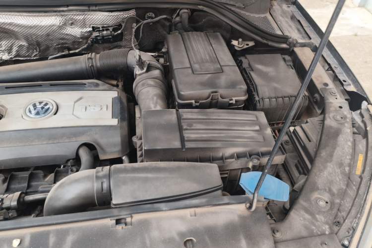 Used Volkswagen Tiguan 2016 300TSI Automatic Two-Wheel Drive Trend Edition Engine Bay Left