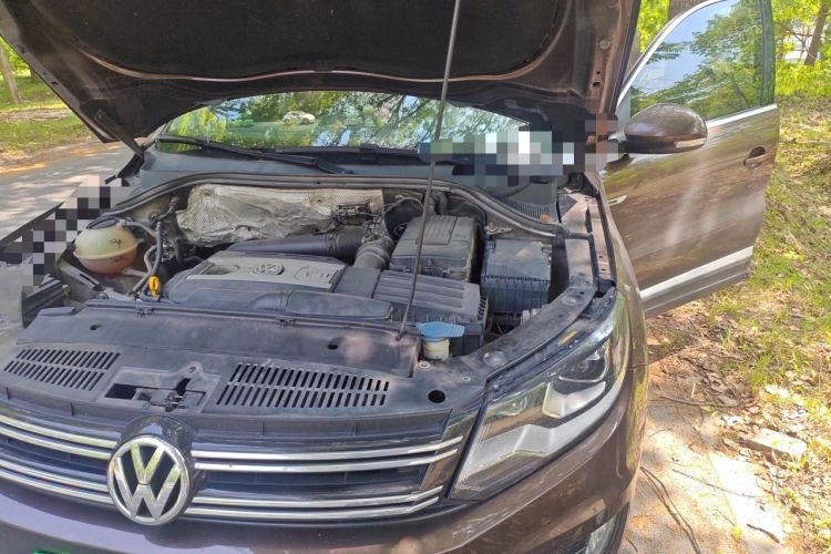 Used Volkswagen Tiguan 2016 300TSI Automatic All-Wheel Drive Luxury Edition Engine Bay Left
