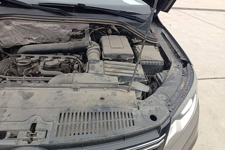 Used Volkswagen Tiguan 2016 300TSI Automatic Two-Wheel Drive Comfort Edition Engine Bay Left