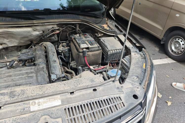 Used Volkswagen Tiguan 2016 280TSI Automatic Two-Wheel Drive Silk Road Comfort Edition Engine Bay Left
