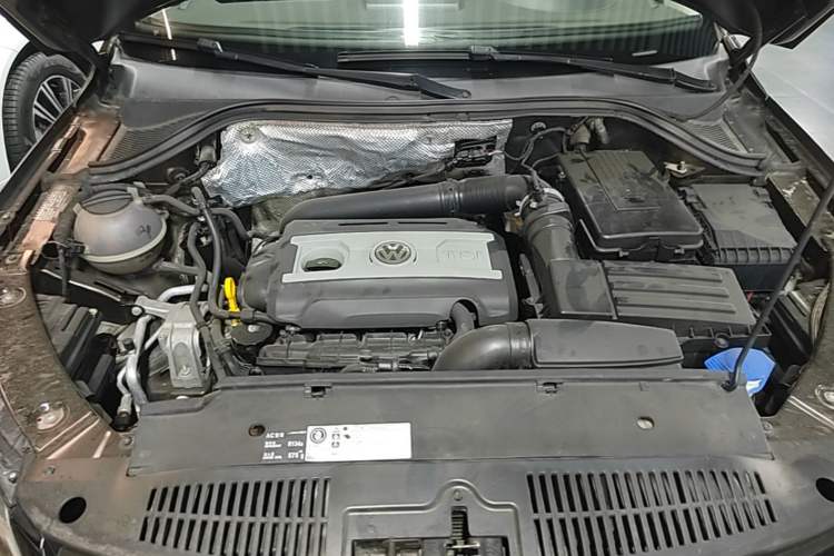 Used Volkswagen Tiguan 2016 300TSI Automatic Two-Wheel Drive Trend Edition Engine Bay