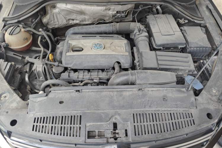 Used Volkswagen Tiguan 2016 300TSI Automatic Two-Wheel Drive Comfort Edition Engine Bay