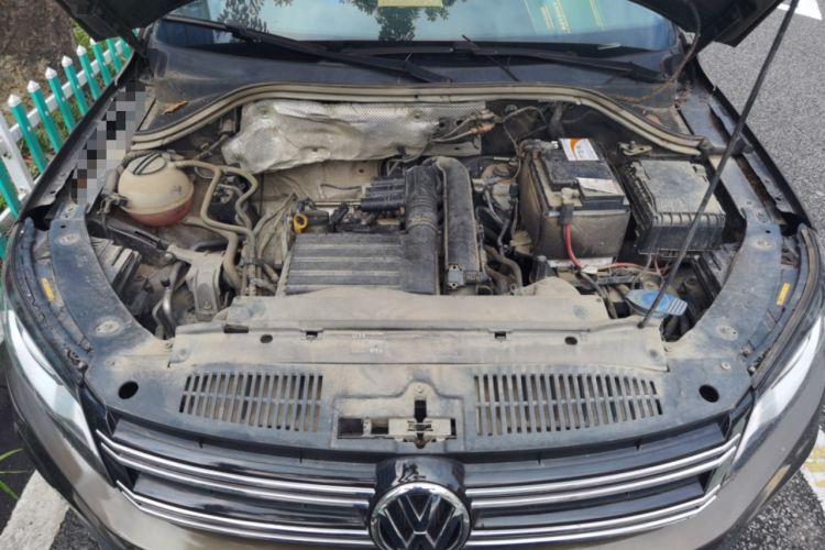 Used Volkswagen Tiguan 2016 280TSI Automatic Two-Wheel-Drive Silk Road Style Edition Engine Bay