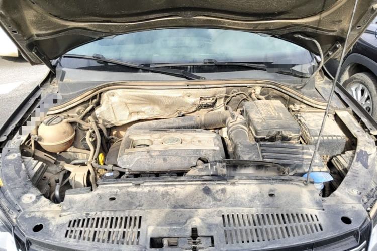 Used Volkswagen Tiguan 2016 300TSI Automatic All-Wheel Drive Luxury Edition Engine Bay