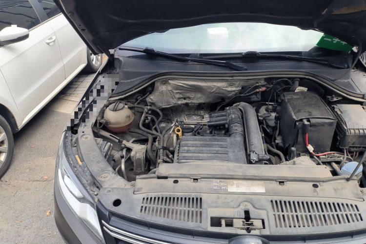 Used Volkswagen Tiguan 2016 280TSI Automatic Two-Wheel Drive Silk Road Comfort Edition Engine Bay Right