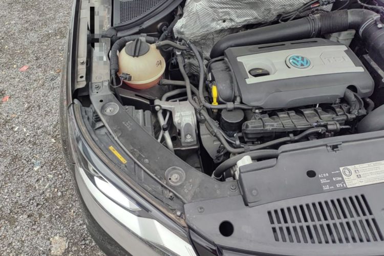 Used Volkswagen Tiguan 2016 300TSI Automatic Two-Wheel Drive Comfort Edition Engine Bay Right