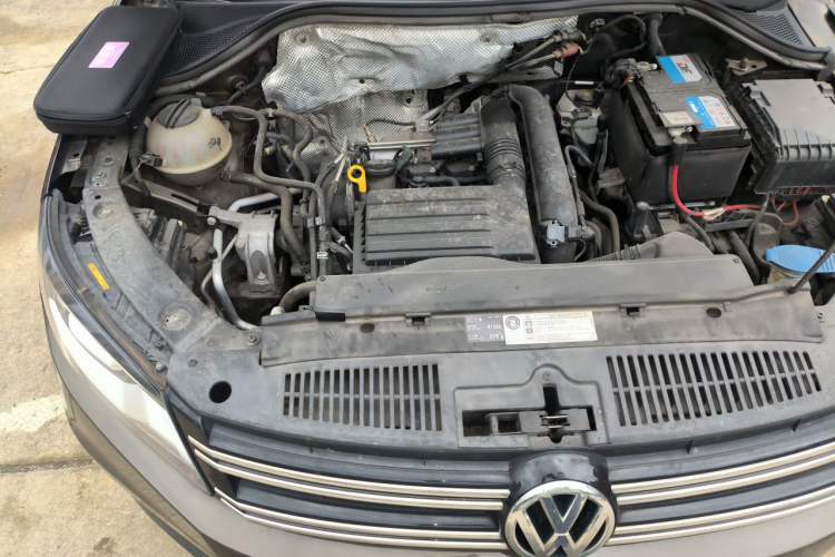 Used Volkswagen Tiguan 2016 280TSI Automatic Two-Wheel-Drive Silk Road Style Edition Engine Bay Right