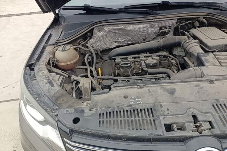 Used Volkswagen Tiguan 2016 300TSI Automatic Two-Wheel Drive Comfort Edition Engine Bay Right