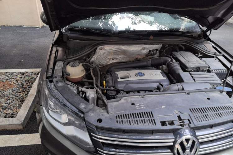Used Volkswagen Tiguan 2016 300TSI Automatic Two-Wheel Drive Luxury Edition Engine Bay Right