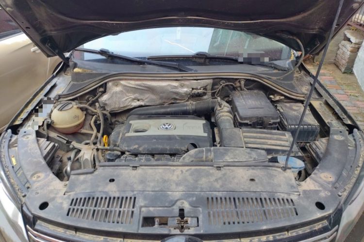 Used Volkswagen Tiguan 2016 300TSI Automatic Two-Wheel Drive Luxury Edition Engine Bay