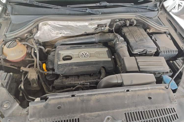 Used Volkswagen Tiguan 2016 300TSI Automatic Two-Wheel Drive Luxury Edition Engine Bay