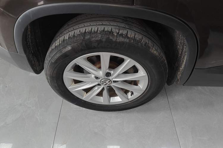 Used Volkswagen Tiguan 2016 280TSI Automatic Two-Wheel-Drive Silk Road Style Edition Exterior 2