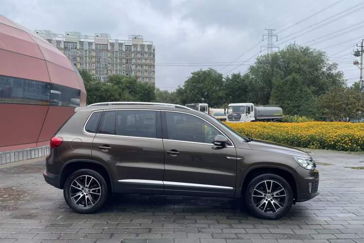 Used Volkswagen Tiguan 2016 300TSI Automatic All-Wheel Drive Luxury Edition Exterior 3