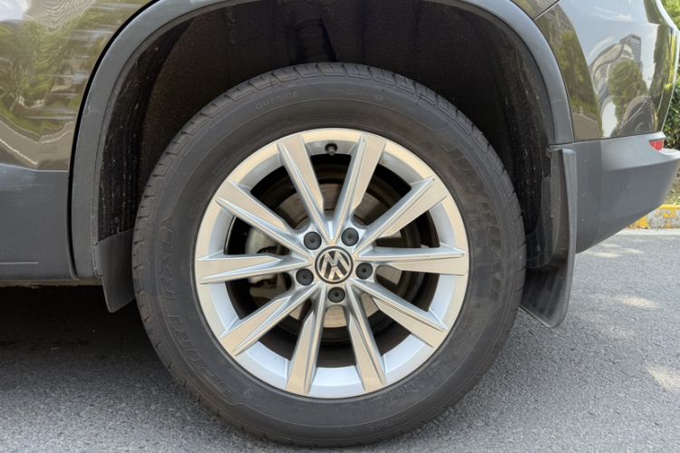 Used Volkswagen Tiguan 2016 280TSI Automatic Two-Wheel Drive Silk Road Comfort Edition Exterior 4