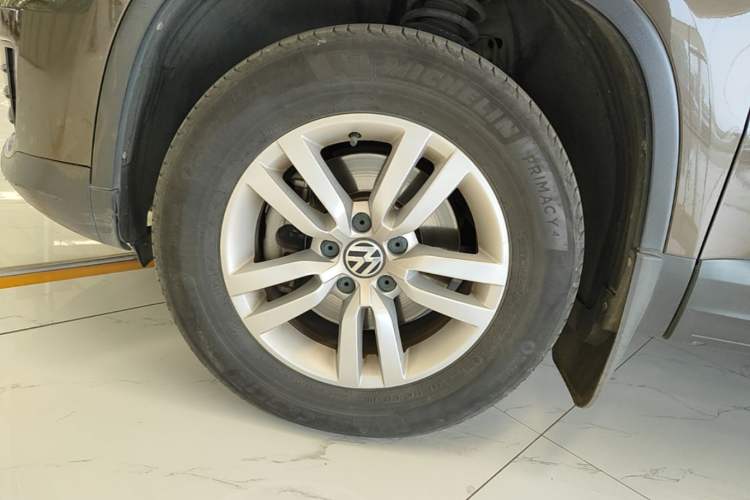 Used Volkswagen Tiguan 2016 300TSI Automatic Two-Wheel Drive Trend Edition Exterior 4