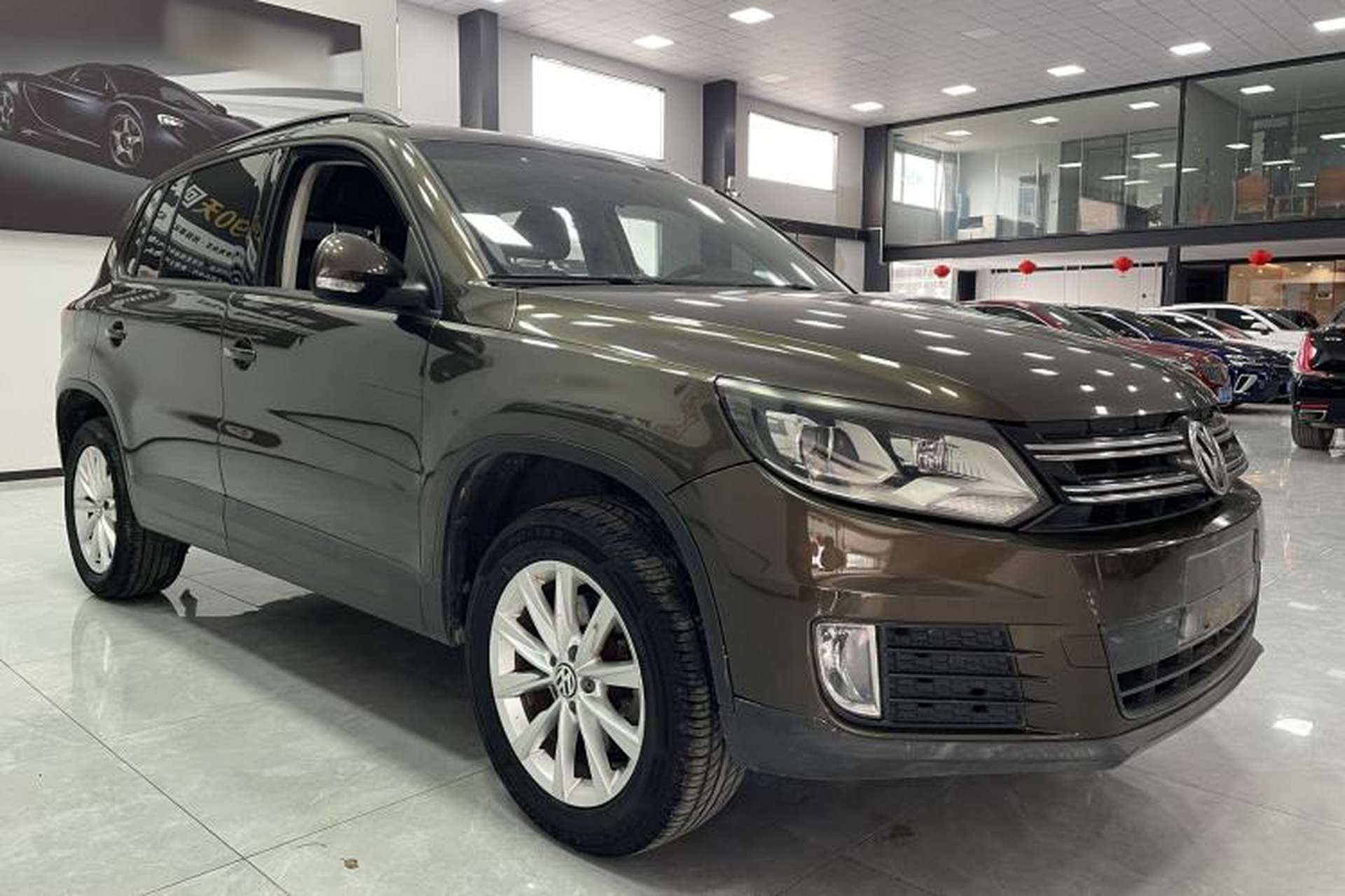 Used Volkswagen Tiguan 2016 280TSI Automatic Two-Wheel-Drive Silk Road Style Edition Exterior 4