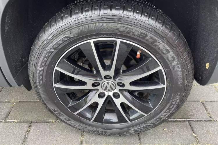 Used Volkswagen Tiguan 2016 300TSI Automatic All-Wheel Drive Luxury Edition Exterior 9