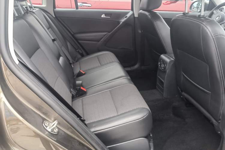 Used Volkswagen Tiguan 2016 280TSI Automatic Two-Wheel-Drive Silk Road Style Edition Exterior 9