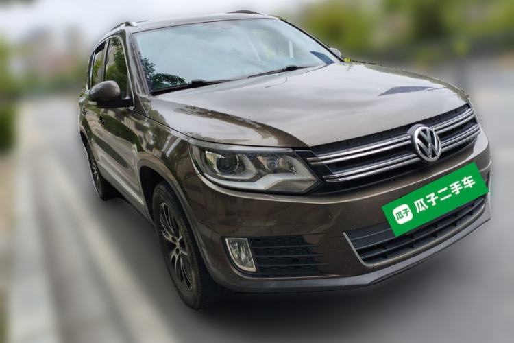 Used Volkswagen Tiguan 2016 300TSI Automatic Two-Wheel Drive Luxury Edition Front Right 45 Deg