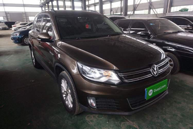 Used Volkswagen Tiguan 2016 300TSI Automatic All-Wheel Drive Fashion Vision Edition Front Right 45 Deg