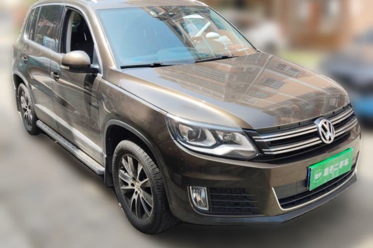 Used Volkswagen Tiguan 2016 300TSI Automatic Two-Wheel Drive Luxury Edition Front Right 45 Deg