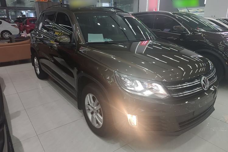 Used Volkswagen Tiguan 2016 300TSI Automatic Two-Wheel Drive Trend Edition Front Right 45 Deg