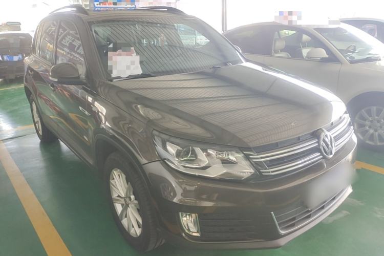 Used Volkswagen Tiguan 2016 300TSI Automatic All-Wheel Drive Fashion Vision Edition Front Right 45 Deg