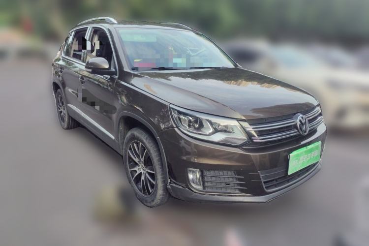 Used Volkswagen Tiguan 2016 300TSI Automatic Two-Wheel Drive Luxury Edition Front Right 45 Deg