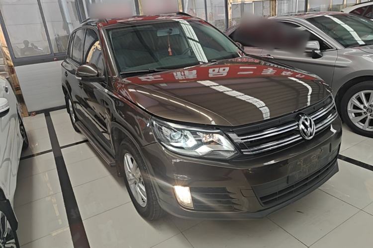 Used Volkswagen Tiguan 2016 300TSI Automatic Two-Wheel Drive Trend Edition Front Right 45 Deg