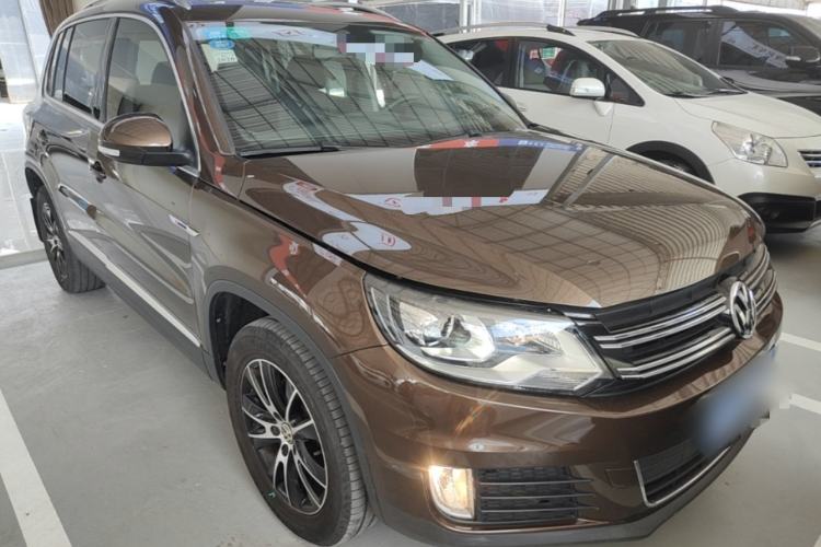 Used Volkswagen Tiguan 2016 300TSI Automatic All-Wheel Drive Luxury Edition Front Right 45 Deg