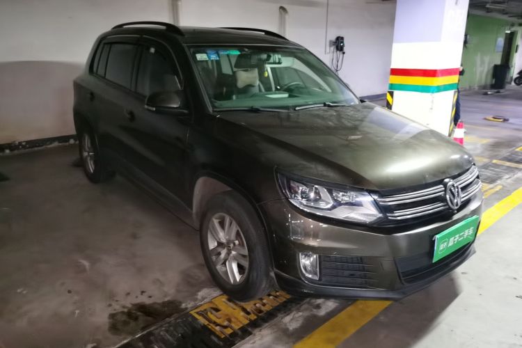 Used Volkswagen Tiguan 2016 300TSI Automatic Two-Wheel Drive Trend Edition Front Right 45 Deg