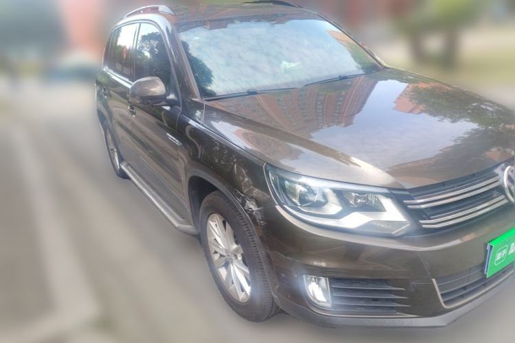 Used Volkswagen Tiguan 2016 300TSI Automatic All-Wheel Drive Fashion Vision Edition Front Right 45 Deg
